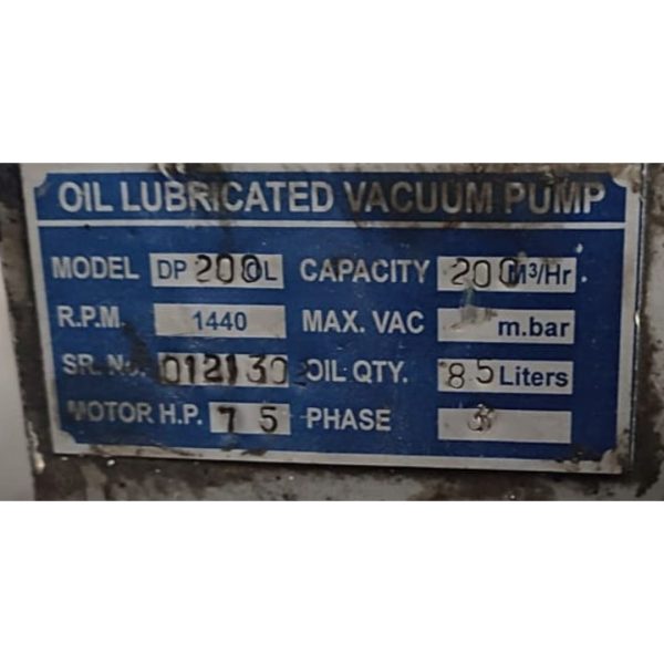 OIL LUBRICATED VACUUM PUMP